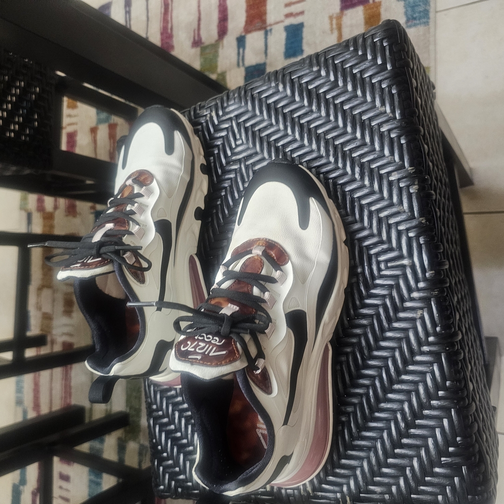 Nike Air Max 270 React Sneakers